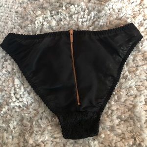 “Easy Zip” Agent Provocateur Black Underwear